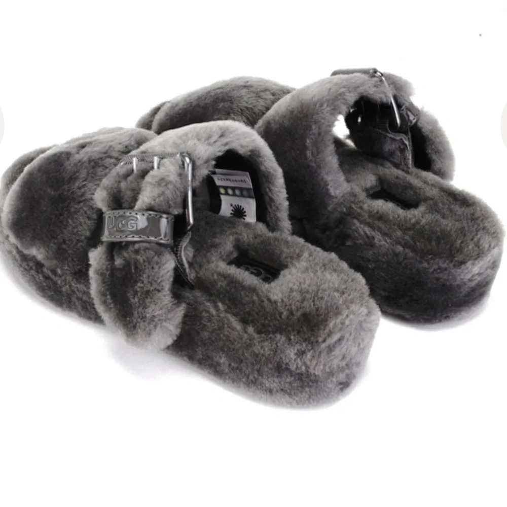 UGG Fuzz Yeah Slides - Picture 2 of 8